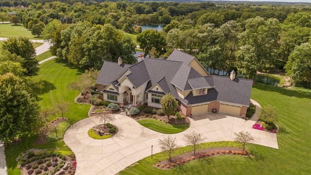 2901 Pepper Creek Bridge Pkwy, Valparaiso, IN 46385