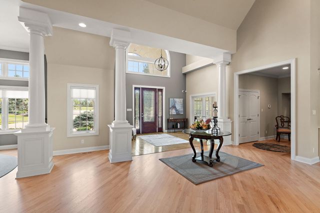 2901 Pepper Creek Bridge Pkwy, Valparaiso, IN 46385