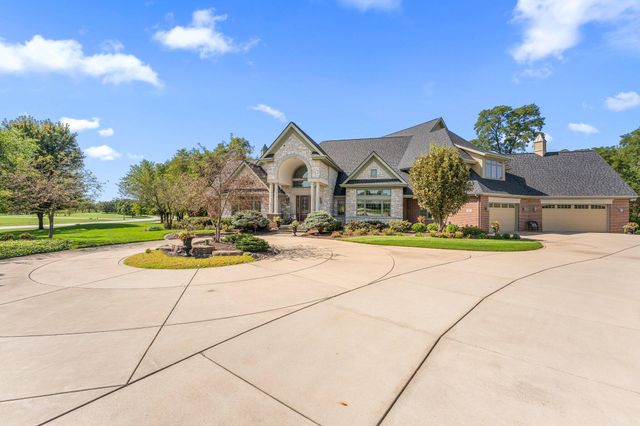 2901 Pepper Creek Bridge Pkwy, Valparaiso, IN 46385