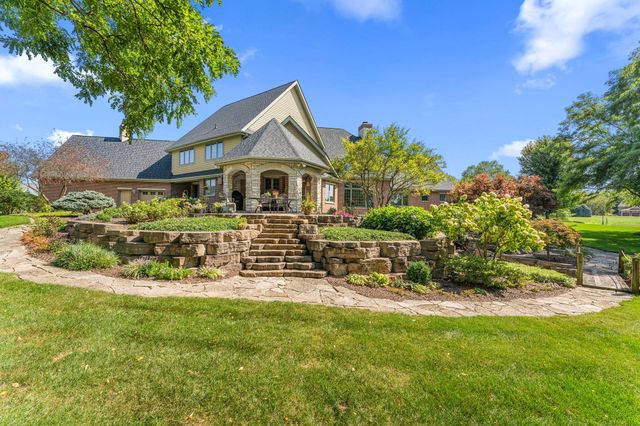 2901 Pepper Creek Bridge Pkwy, Valparaiso, IN 46385