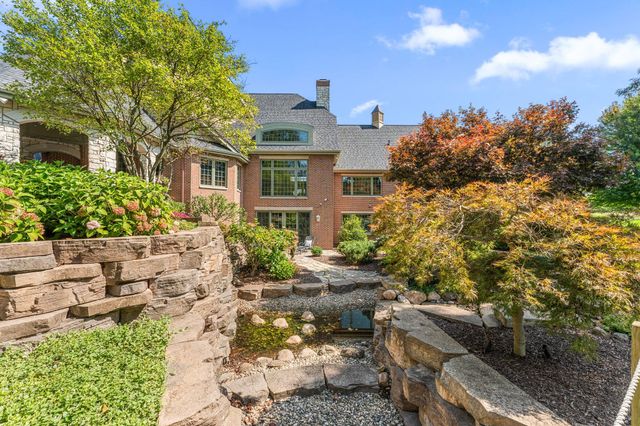 2901 Pepper Creek Bridge Pkwy, Valparaiso, IN 46385