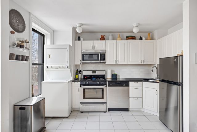 289 MACON Street, New York City, NY 11216