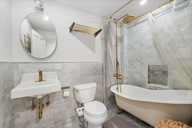 289 MACON Street, New York City, NY 11216