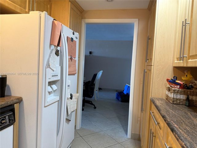 5005 Collins Ave 304, Miami Beach, FL 33140