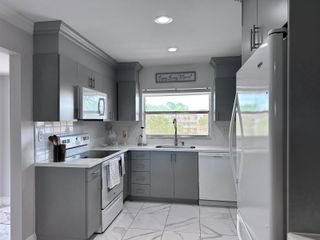 9300 Sunrise Lakes Boulevard 309, Sunrise, FL 33322