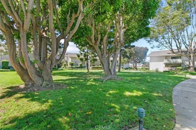 8633 Portola Court 17E, Huntington Beach, CA 92646
