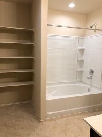 9914 Little Walnut Lane, Tomball, TX 77375