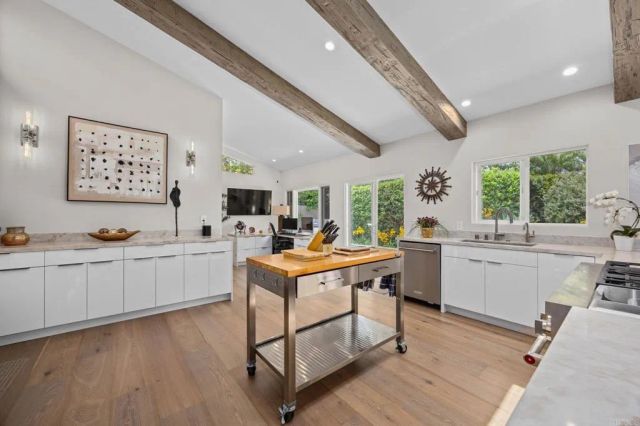 764 E Solana Circle, Solana Beach, CA 92075