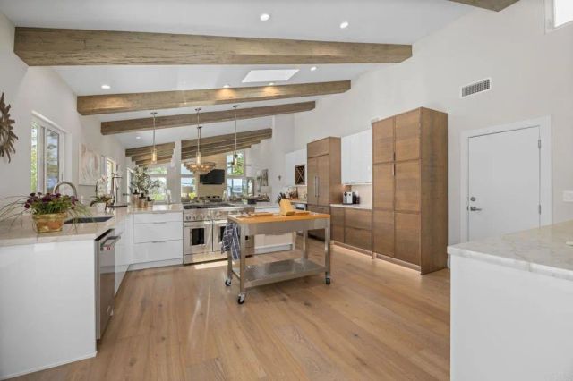 764 E Solana Circle, Solana Beach, CA 92075