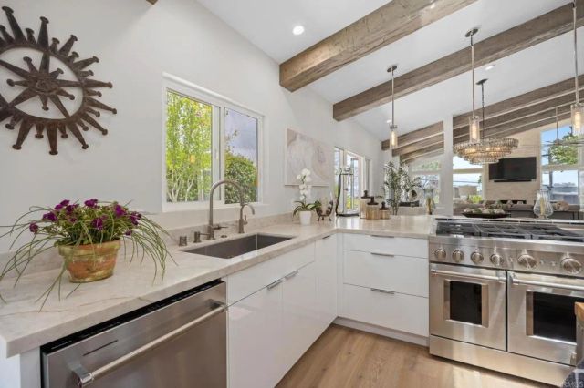 764 E Solana Circle, Solana Beach, CA 92075