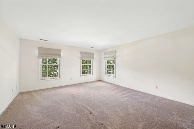 3 Rolling Ridge Dr, Rockaway Twp., NJ 07866