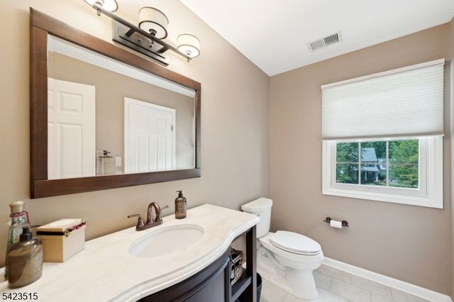 3 Rolling Ridge Dr, Rockaway Twp., NJ 07866