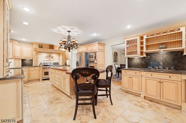 3 Rolling Ridge Dr, Rockaway Twp., NJ 07866