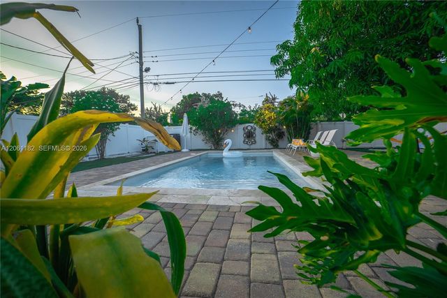 1725 SW 30th St, Fort Lauderdale, FL 33315
