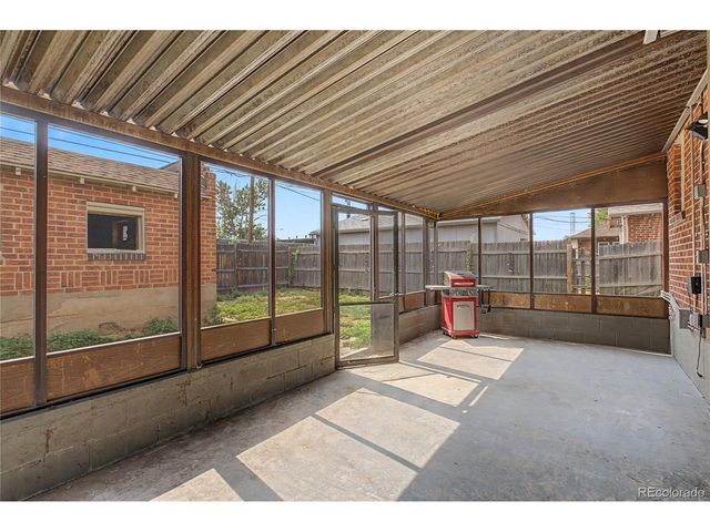3318 N Steele St, Denver, CO 80205