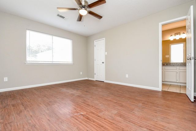 7818 Summer Place Drive, Humble, TX 77338