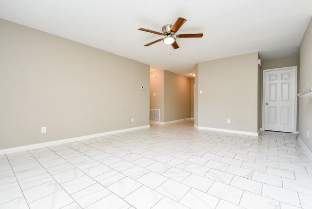 7818 Summer Place Drive, Humble, TX 77338