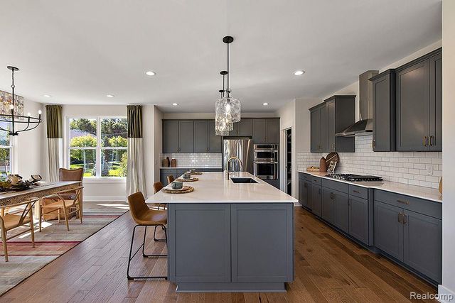 1914 Maggie Lane, Superior Charter Township, MI 48198