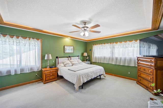 7798 Caldwell Circle, Johnston, IA 50131