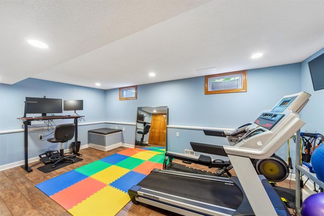 7798 Caldwell Circle, Johnston, IA 50131