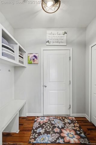 2109 Middle Ridge, Holly Township, MI 48442