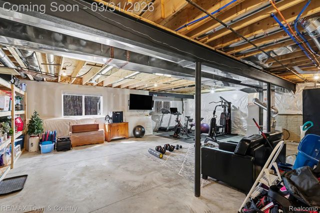 2109 Middle Ridge, Holly Township, MI 48442