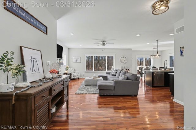 2109 Middle Ridge, Holly Township, MI 48442