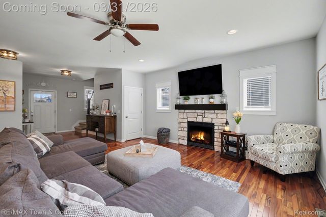 2109 Middle Ridge, Holly Township, MI 48442