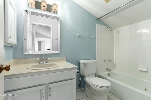 1518 E CANDLESTICK Drive, Tempe, AZ 85283