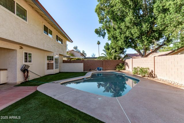 1518 E CANDLESTICK Drive, Tempe, AZ 85283