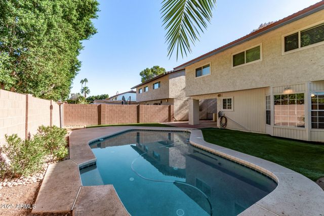 1518 E CANDLESTICK Drive, Tempe, AZ 85283