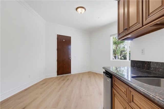 350 Bethany Road, Burbank, CA 91504