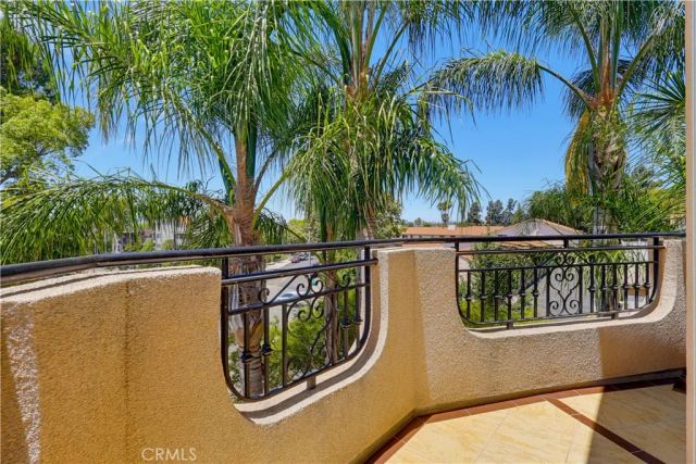 350 Bethany Road, Burbank, CA 91504