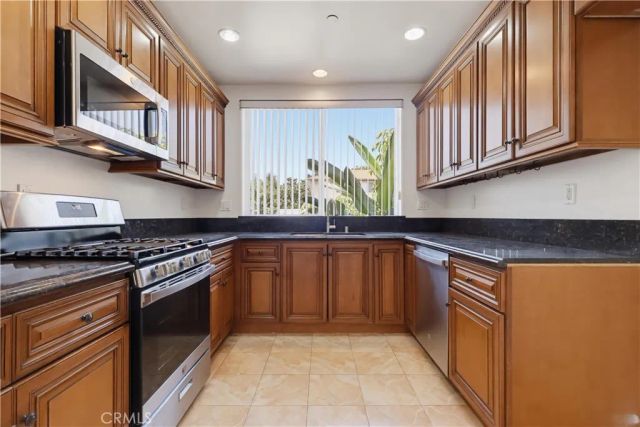 350 Bethany Road, Burbank, CA 91504