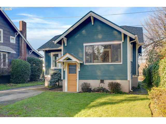 504 ABERNETHY Rd, Oregon City, OR 97045