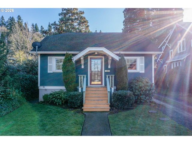 504 ABERNETHY Rd, Oregon City, OR 97045