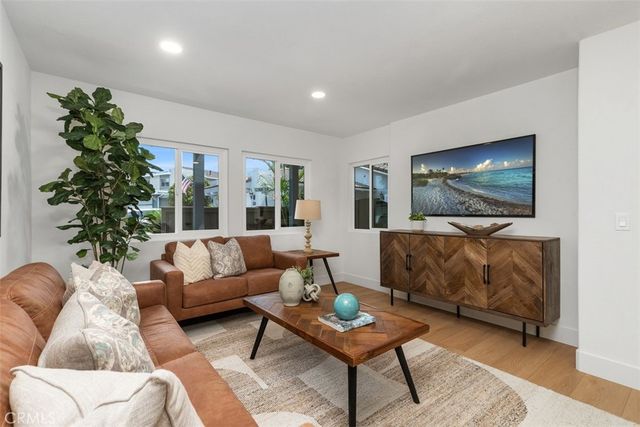 18456 Gina Lane, Huntington Beach, CA 92646