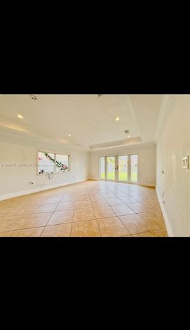 449 SE 31st Ave, Homestead, FL 33033