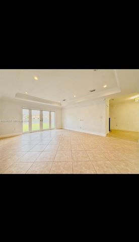 449 SE 31st Ave, Homestead, FL 33033