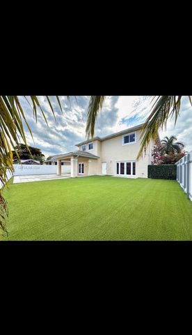 449 SE 31st Ave, Homestead, FL 33033