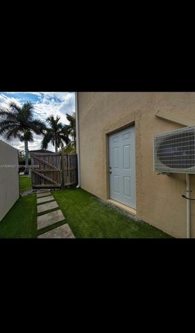 449 SE 31st Ave, Homestead, FL 33033