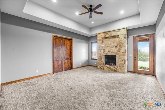 1682 County Road 310, Yoakum, TX 77995