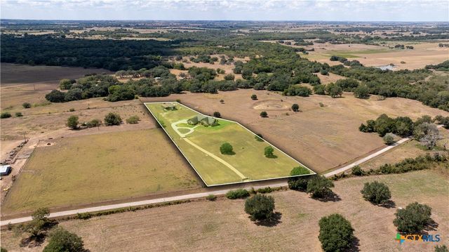 1682 County Road 310, Yoakum, TX 77995