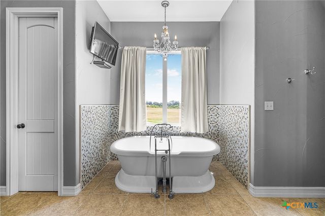 1682 County Road 310, Yoakum, TX 77995