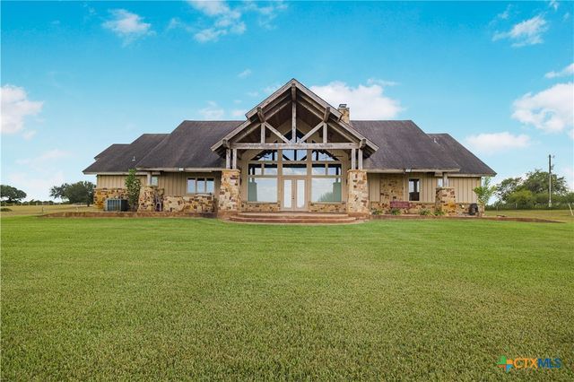 1682 County Road 310, Yoakum, TX 77995