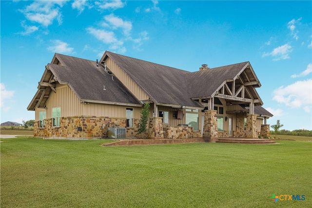 1682 County Road 310, Yoakum, TX 77995