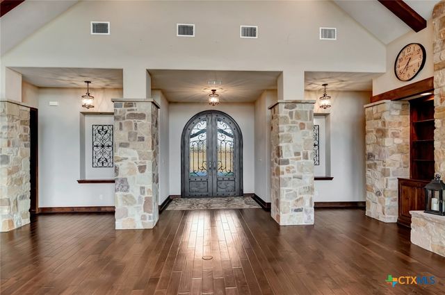 1682 County Road 310, Yoakum, TX 77995