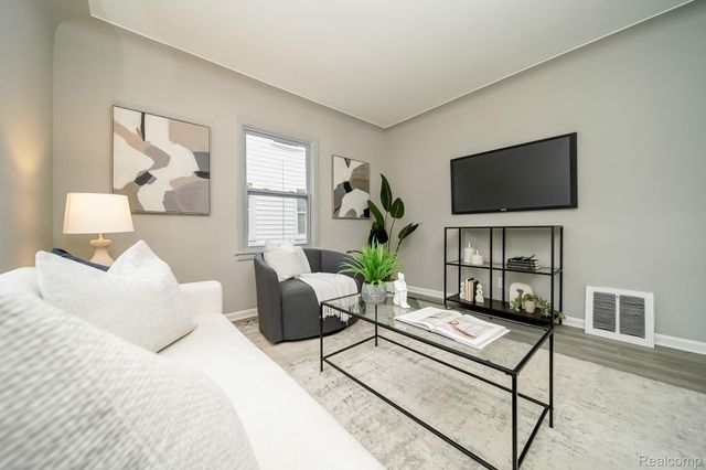 14685 Agnes Avenue, Eastpointe, MI 48021