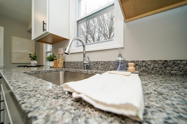 14685 Agnes Avenue, Eastpointe, MI 48021