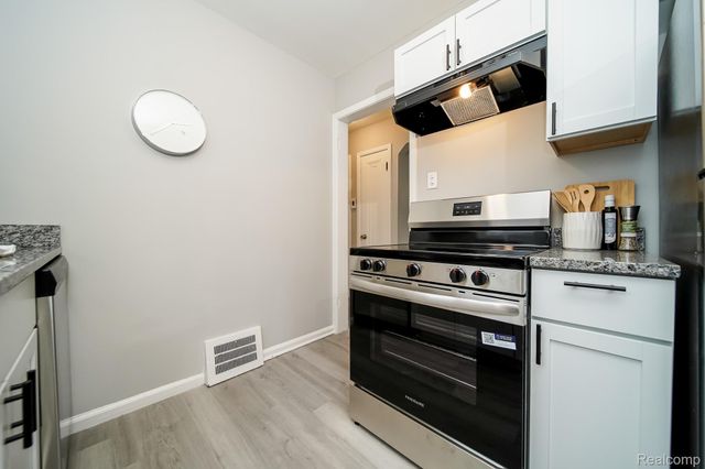 14685 Agnes Avenue, Eastpointe, MI 48021